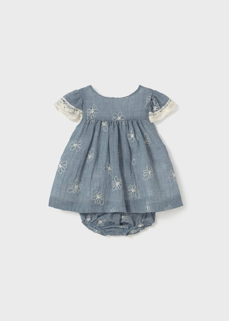 Vestido con cubrepañal bordado recién nacida
